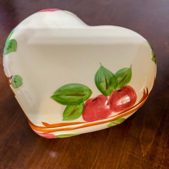 Apple Heart Shape Covered Dish - Picture 1 of 2